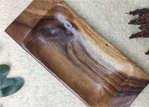 Rectangular wooden plate